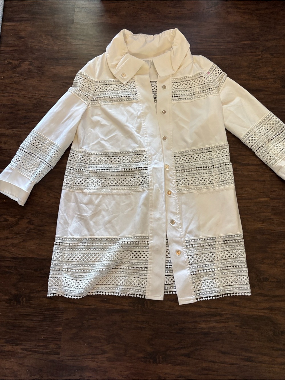 Per Se White Lace-Panel Trench Coat